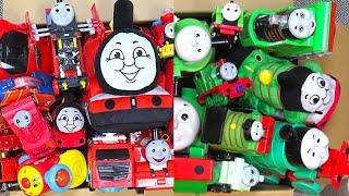 Thomas & Friends Red and Green toys come out of the box RiChannel