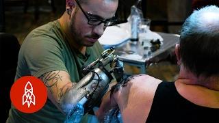 The Cyborg Artist: Tattooing With a Custom Prosthesis