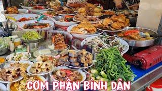 Bất ngờ trước quán cơm phần bình dân bán toàn khách nhà giàu