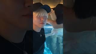 끈 풀고 ㅌㅌ