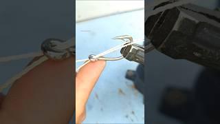 Great fishing knot tips and tricks. The Best way to tie a hook to a fishing line #fishing #knot #tip