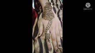 simple mehndi designs by tabi...