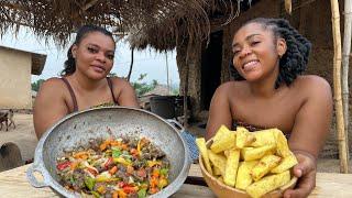 How to COOK SPICY GIZZARD SAUCE with FRIED YAM in the Village || African Village life