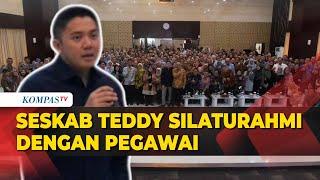 Potret Seskab Teddy Indra Wijaya Silaturahmi dengan Pegawai Sekretariat Kabinet