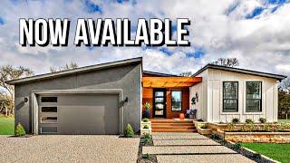 This Design! A 2,560 sq ft PREFAB HOME is Now Available in America!!