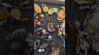 #shorts Витрина с коллекцией брошек современных и винтажных