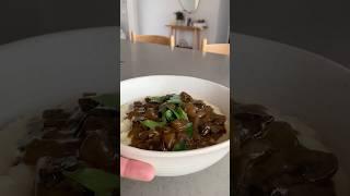 Day 28 of 31: Mushroom Stroganoff : glow-diaries.com/mushroom-stroganoff/