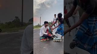 “Boot Swap Surprise: Skating Friendship Twist ️”#BootPrank#SkatingFun#FriendshipTwist#ViralShorts