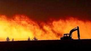 US wildfires destroy towns, turn deadly as they spread across Pacific Northwest