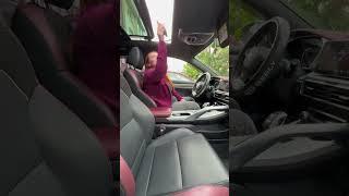 настроение быть рыжей и танцевать с подружкой 