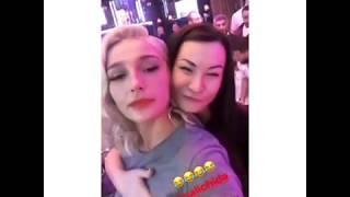 Настя Ивлеева и Ида Галич  Галич трогает грудь Ивлеевой