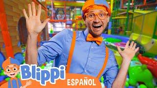 Blippi Visita un Patio de Juegos Cubierto | Aprende con Blippi | @BlippiEspanol  | Moonbug Kids