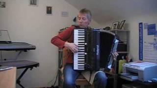 "Besame mucho" on the Roland V-Accordion FR-7