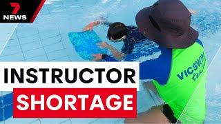 Victorian swim centres cutting back on lessons because of a shortage of instructors | 7NEWS