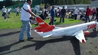 The biggest Swiss RC Airliner with 3 Turbine inside