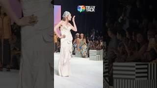 Chum Darang gives a FLYING KISS to Karan Veer Mehra at a fashion show  #chumdarang #karanveermehra