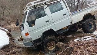 Первый весенний выезд в леса. Откопал самый маленький топорик.🪓 1 часть.