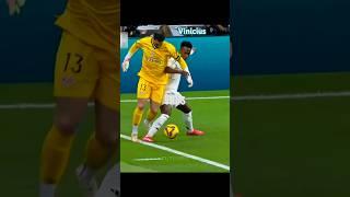 Vinicius & others vs Goalkeepers + Him 