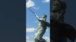 BetLabel: famous statues and sports