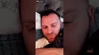 МАМА НА УЛИЦЕ ЛЕЖИТ ГОЛОДНАЯ