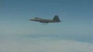 F-22 launches AIM-120 AMRAAM