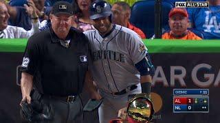 2017 ASG: Cruz poses for a picture with Joe West