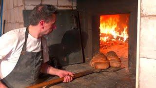 More than 600 years! A historic bakery that has been baking in a wood-fired oven 【Altamura, Italy】