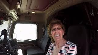 #407 Quick Delivery in Tucson with Teresa The Life of an Owner Operator Flatbed Truck Driver Vlog