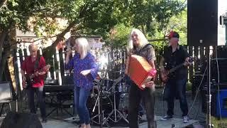 Schmenge Jammin’ at the Blues Can