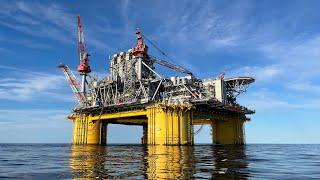 Fishing the Largest Oil Rig in the Gulf of Mexico (500lbs in 2 Hours!)