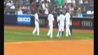 Robinson Cano and Andruw Jones joking around & having fun before game vs Red Sox