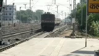 AHMEDABAD TO YOG NAGARI RISHIKESH YOGA EXPRESS TRAIN IN KALOL JUNCTION FULL VIDEO