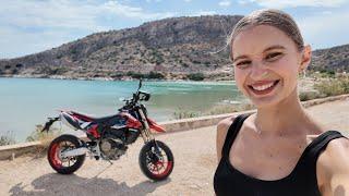 Ducati Hypermotard Mono 698 REVIEW / Dominika Rides