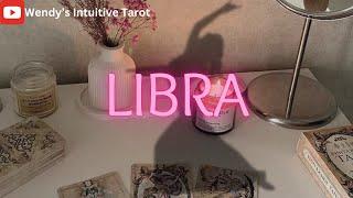 LIBRA️SOMEONE YOUNGER IS SOOOO INTO YOU! ACTUALLY, HELLA PPL MADE AN APPEARANCE HERE 