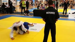 Igor Almeida v Trung Le