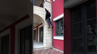 The Helpful Security Guard #still #funny #parkour