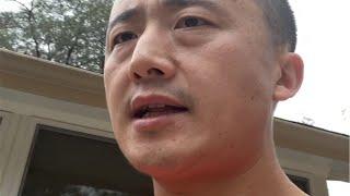 杠铃卧推需要触胸吗？