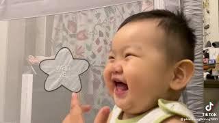 Một Chiếc Em Bé Siêu Cute Rễ Thương Tập Gọi Ba Mẹ