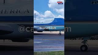 Avião com o presidente dos Estados Unidos Joe Biden, o FORÇA AÉREA UM, em Manaus