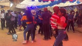 Miren que movimiento de estas muchachas #baile