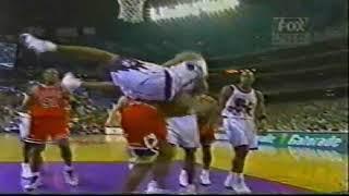 Tracy McGrady 14pts Vs Chicago Bulls (2/19/98) Tip Dunk