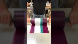 Aquafresh toothpaste color gradient