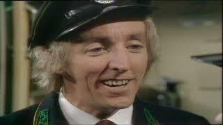 On The Buses Series 4 Episode 1 Nowhere To Go