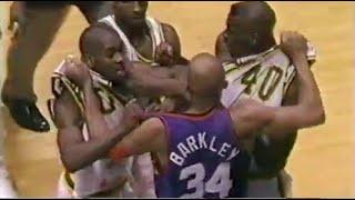 Charles Barkley vs Shawn Kemp gets HEATED (12/23/1993)