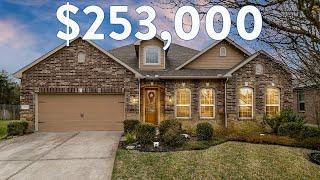 Tour A $253,000 Home In Magnolia Texas | Houston Real Estate Tour | Movelivelovetx