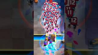 SKELETON ARMY VS THREE MUSKETEERS #clashroyale