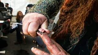 John Rhys-Davies PRANK on Peter Jackson (Gimli funny Behind the Scenes)