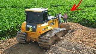 Excellent !! Massive Bulldozer SHANTUI DH 17 C3 Using Power push soil filling up with Heavy Truck