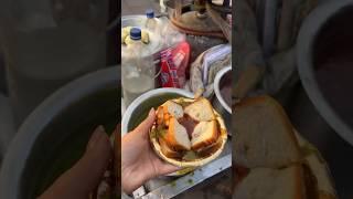 Chandni Chowk famous bread tikki at just ₹40#streetfoodindia #olddelhi