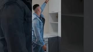 Экономия места и необычное размещение шкафов  #shortvideo #кухня